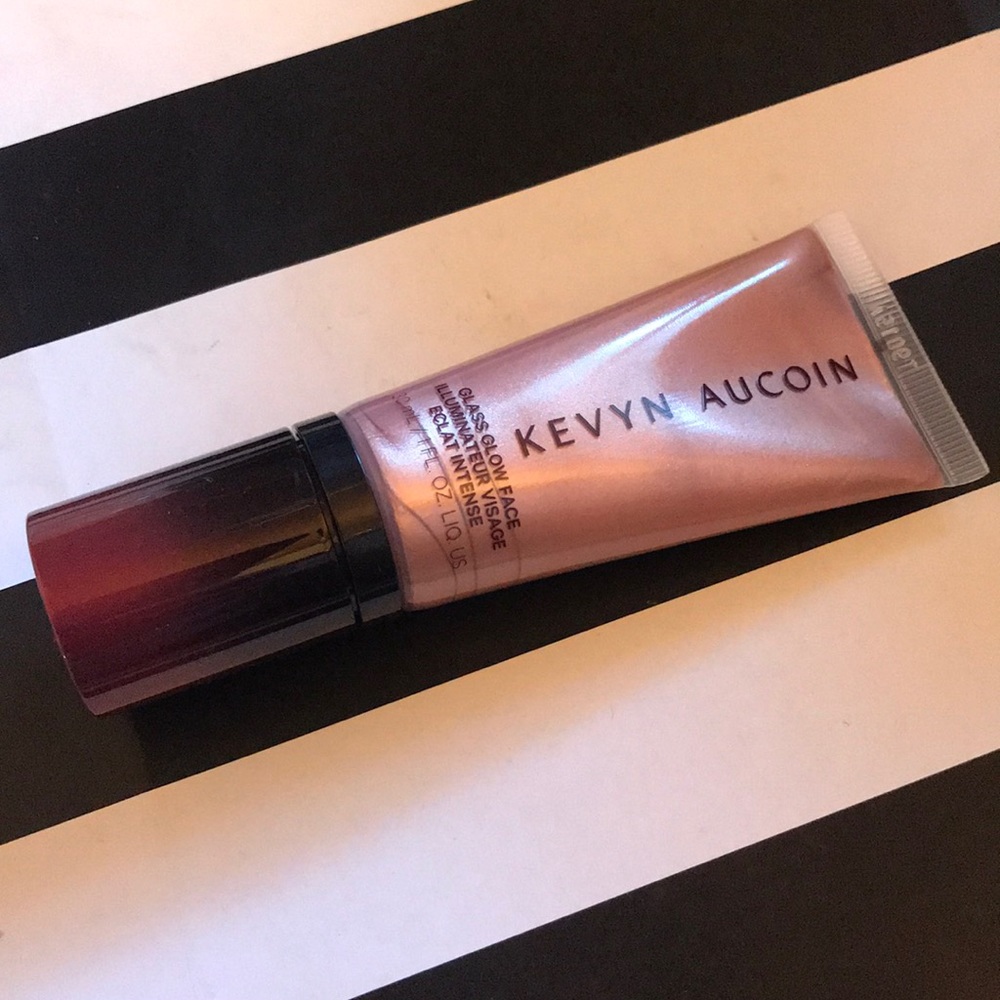 Brand New Kevin Aucoin Glass Glow Face